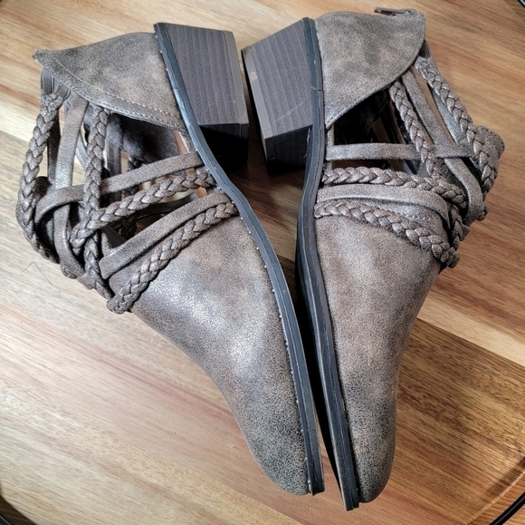 True Craft Epic Cutout Shortie Booties Bronze Metallic Braided Size 7.5 - Picture 6 of 14